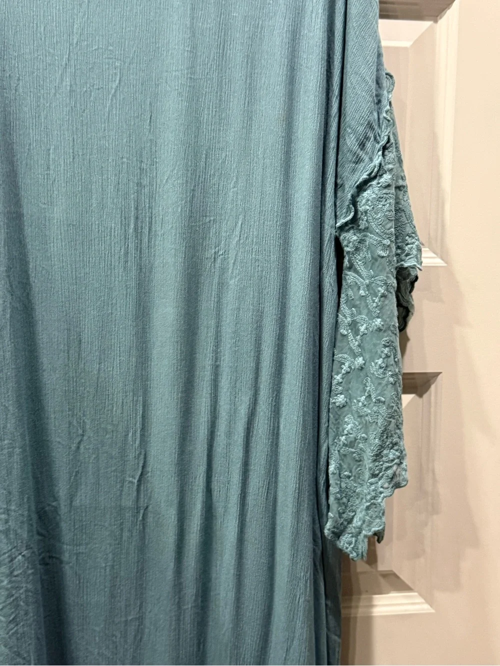 GiGiO Open-Front Lace-Trim Duster Kimono in a dusty teal - Picture 6 of 11